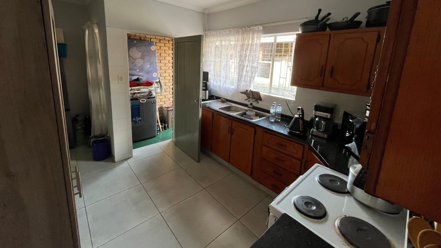 2 Bedroom Property for Sale in Rustenburg Central North West